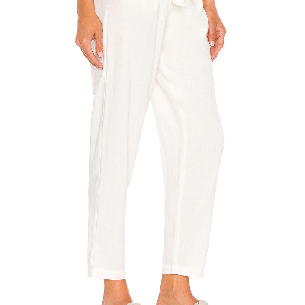 REVOLVE - Bobi Black Indio Linen Paperbag Waist Pant & Tank Top Set in Ivory XS - Picture 5 of 7